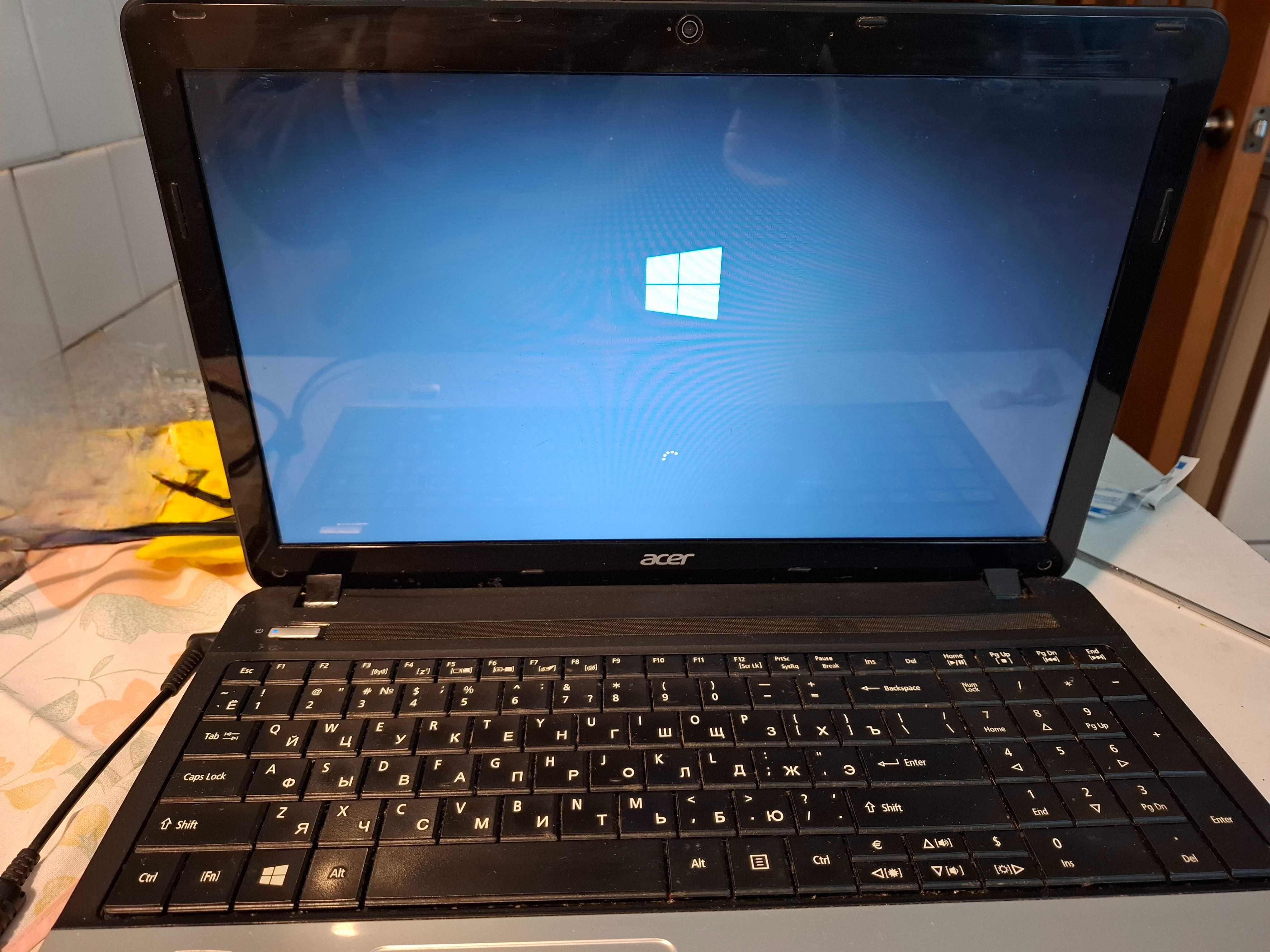 Ноутбук:Acer Aspire E1-571G-75Mnks