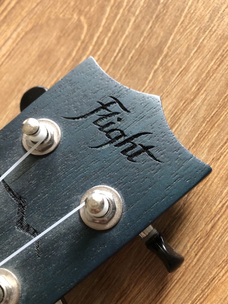 Ukulele elektroakustyczne