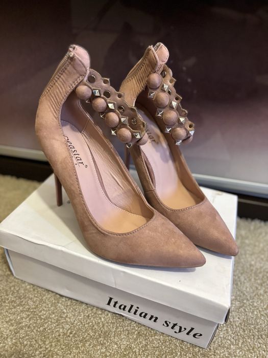 Szpilki czółenka pudrowy róż nowe