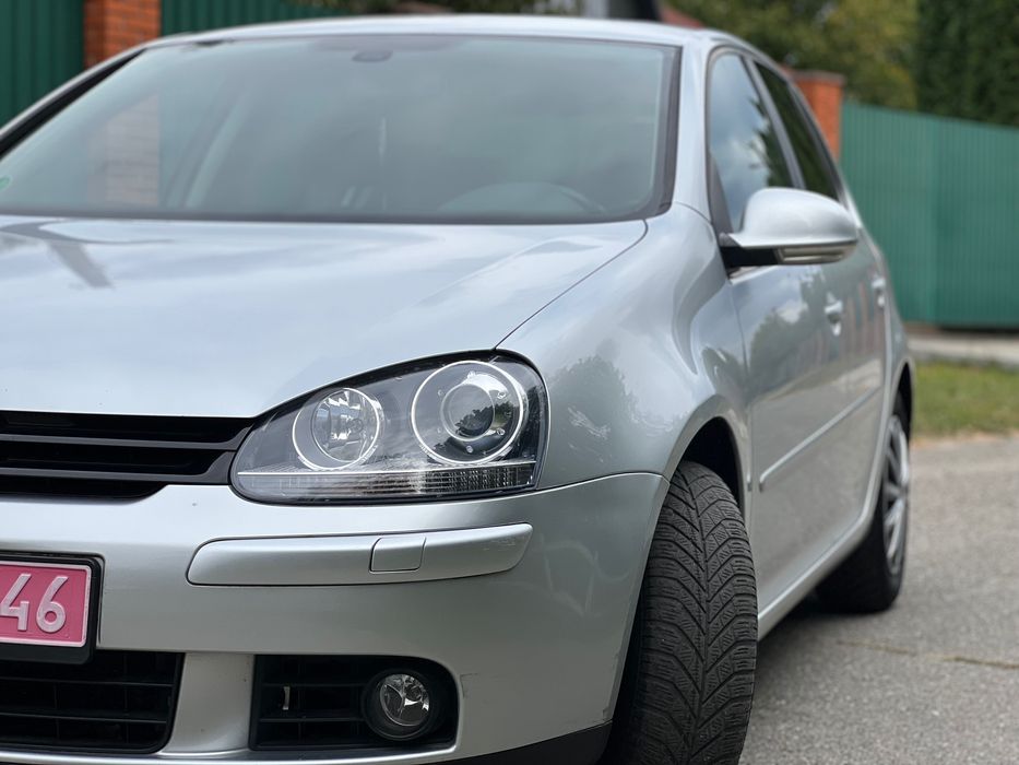 Volkswagen Golf R line