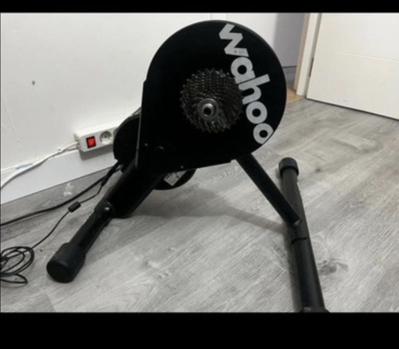 Wahoo Kickr Core - Impecável