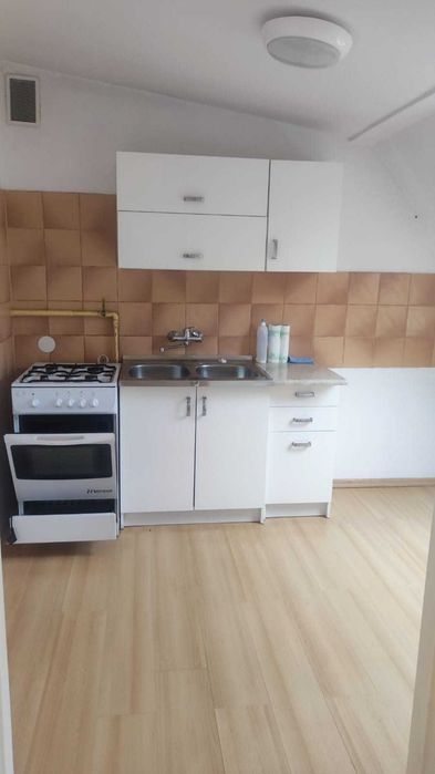 Do wynajęcia kawalerka I piętro w centrum Buska