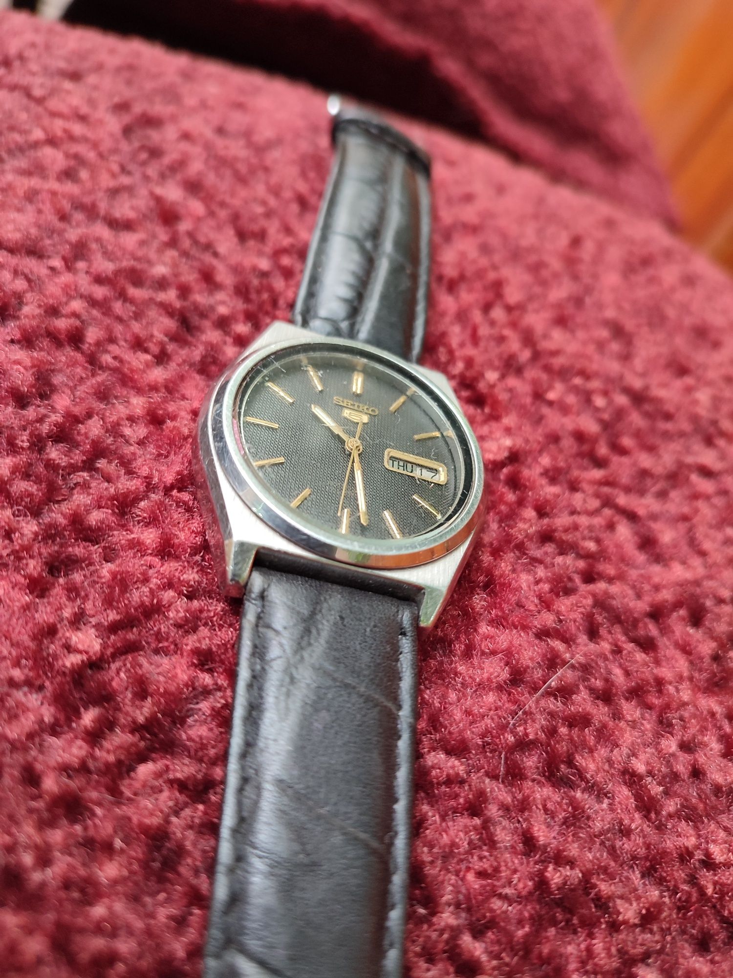 Продам годинник Seiko 5