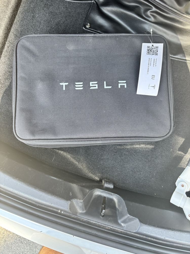 Bola de Reboque Tesla (Usado)