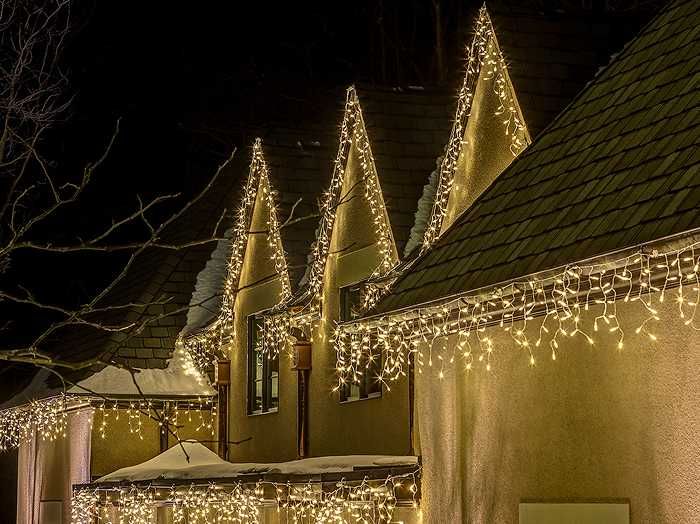 ТОП ДО СВЯТ! Вулична гірлянда Бахрома, біле світло LED Декор на вулицю