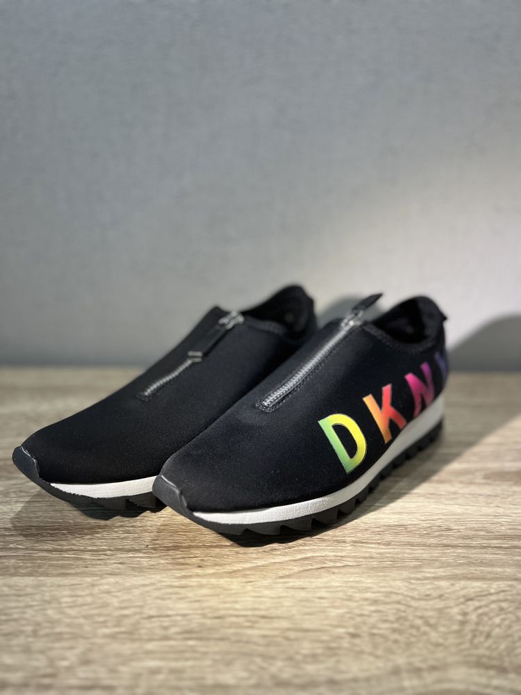 Оригінальні кросівки dkny
