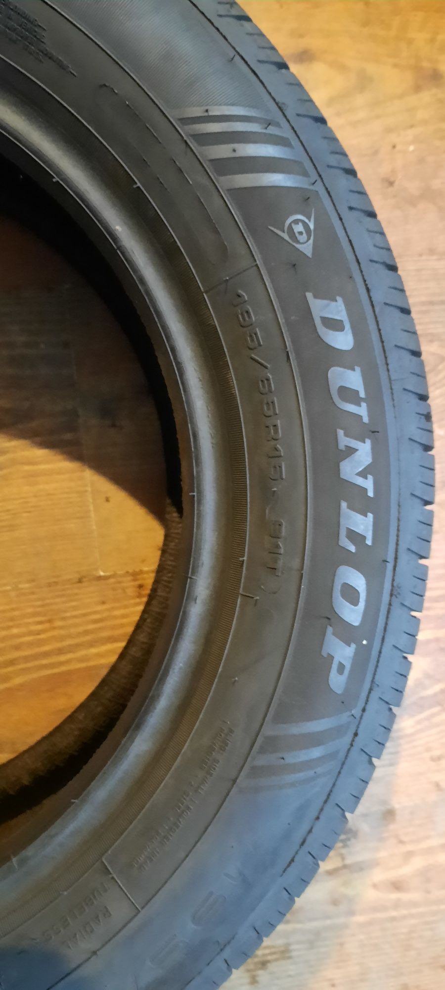 IDEALNA Opona pojedyncza wielosezonowa DUNLOP  195/65R15