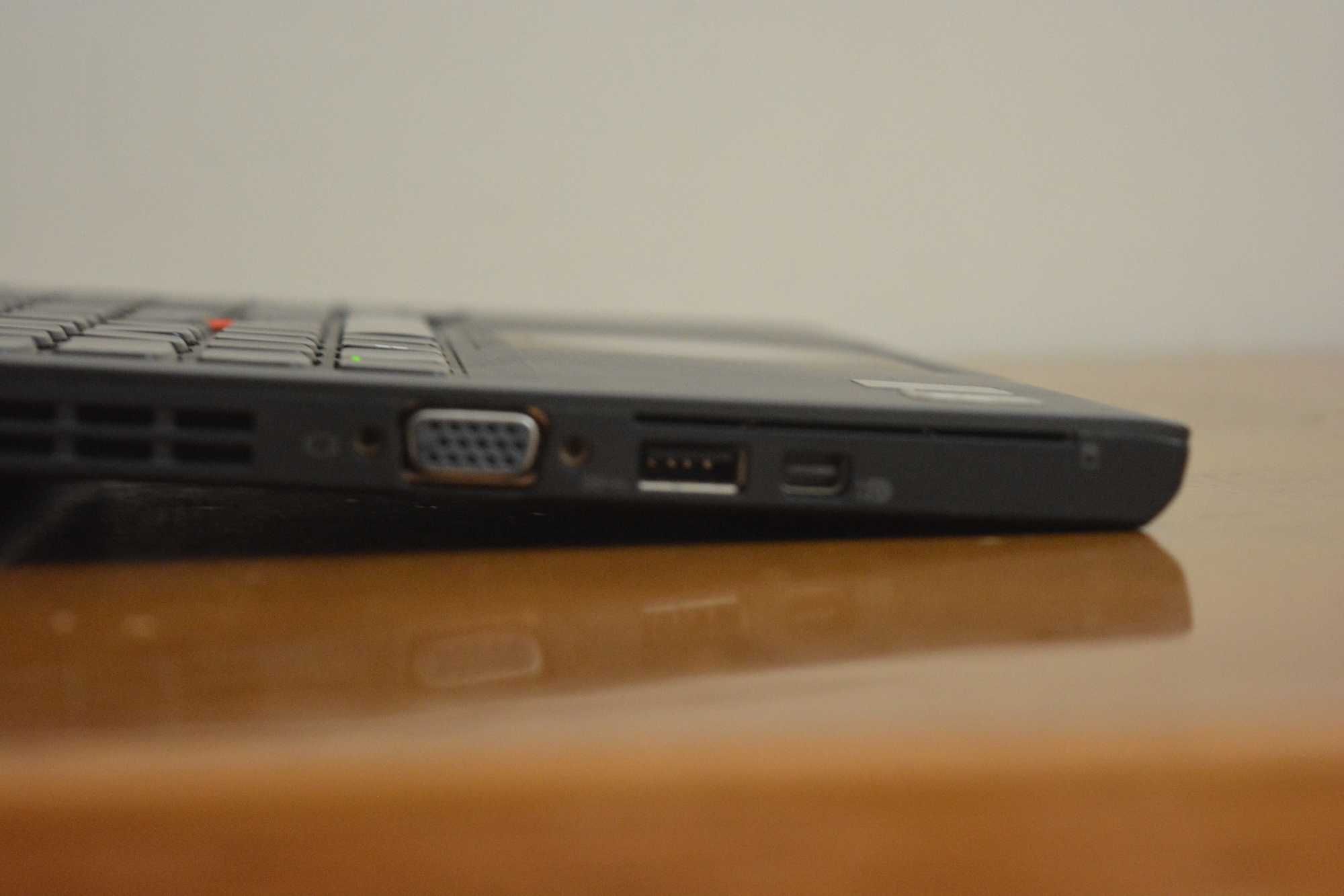 Portátil Lenovo Thinkpad X240 - I7-4600U | 8GB | 256GB