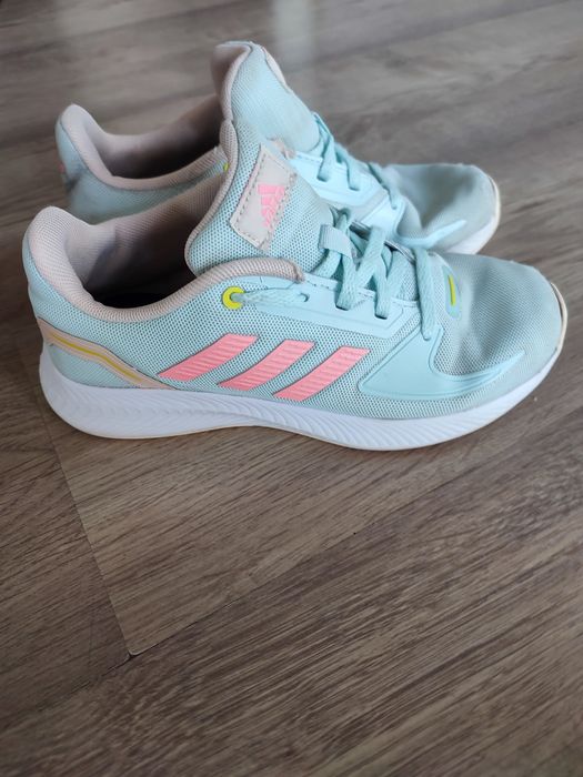 adidasy Adidas dla dziewczynki rozmiar 33