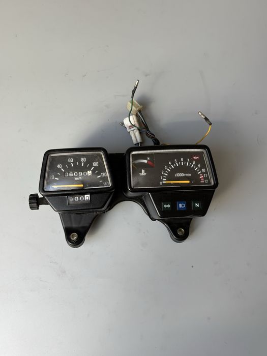 Licznik Prędkości Prędkościomierz Obrotomierz YAMAHA DT125R XT600