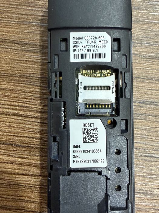 Huawei e8372h-608/WIFI/SD card