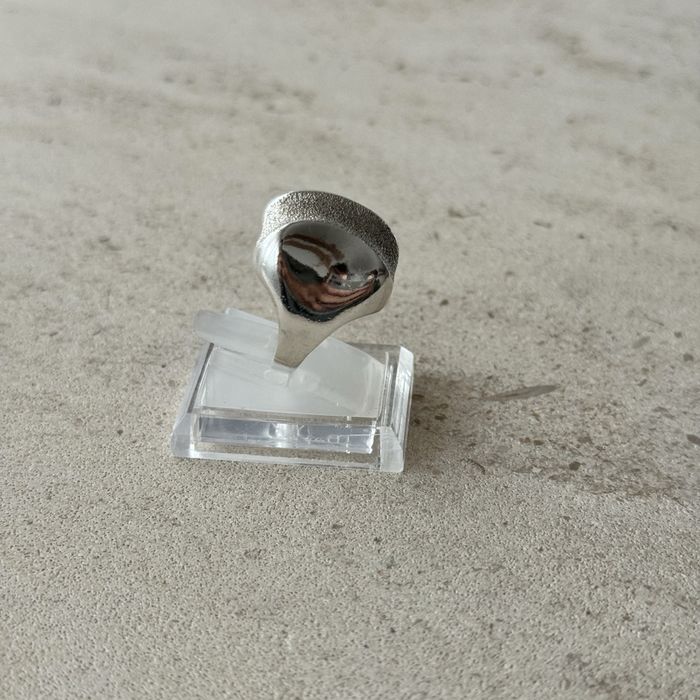 Anel de senhora em prata portuguesa com acabamento diamantado 2cm