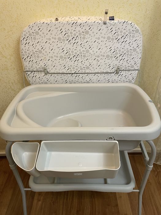пеленальний столик із ванночкою Chicco Cuddle & Bubble
