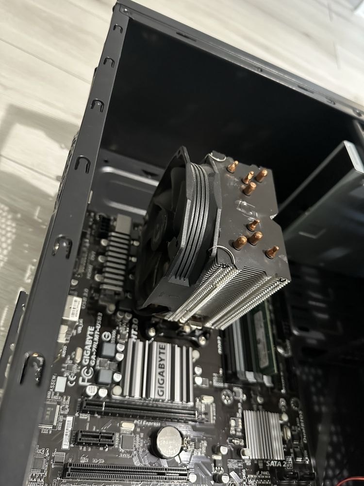 Obudowa komputera + Płyta głowna + Procesor + RAM 8gb