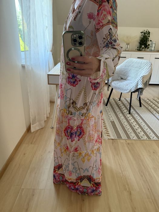 Sukienka w kwiaty