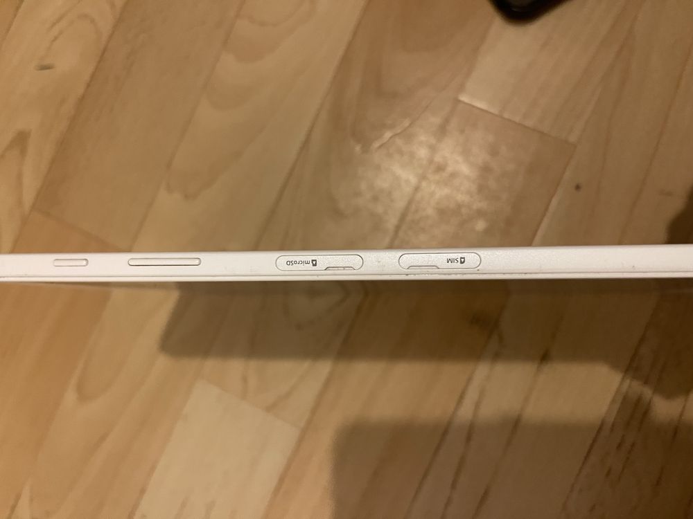 Samsung Galaxy Tab A 10.1” LTE (SM-T585)