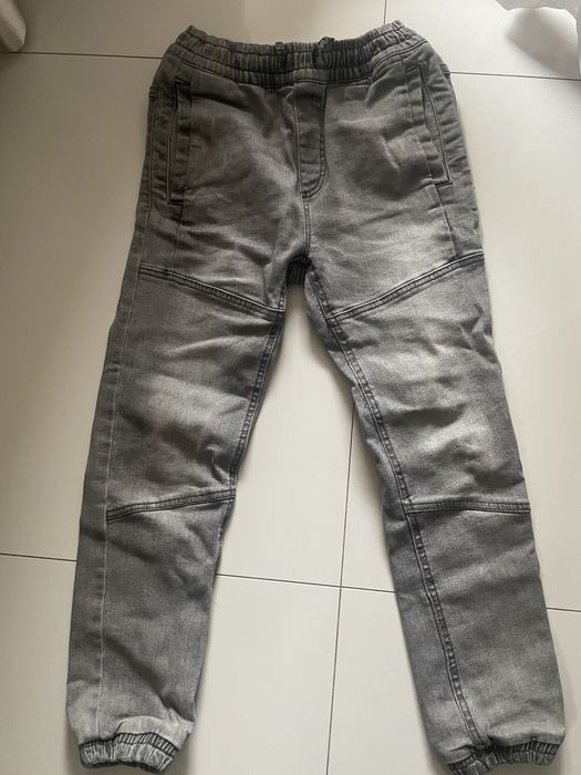 Jeansy joggery reserved rozmiar 146