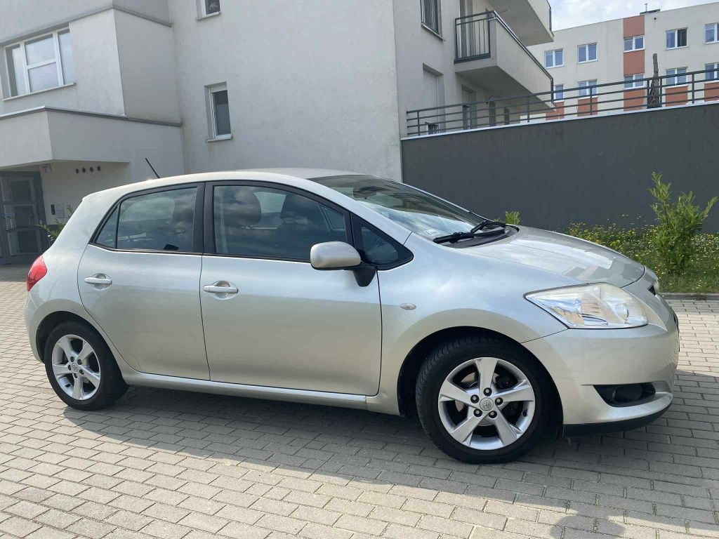 Toyota Auris 1.4 Benzyna 2008 rok