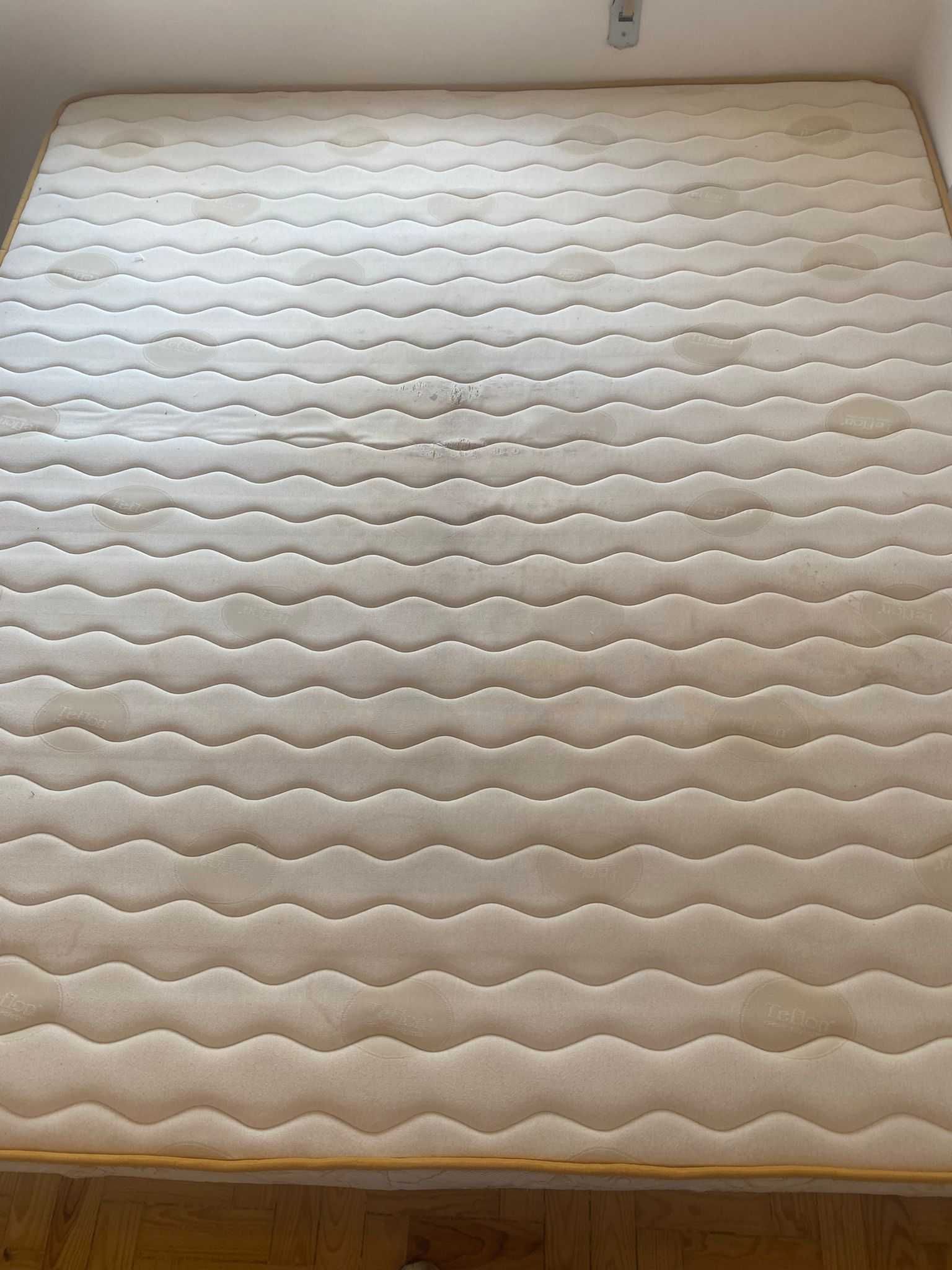 Colchão teflon ortopédico 180x200cm (usado) + cama