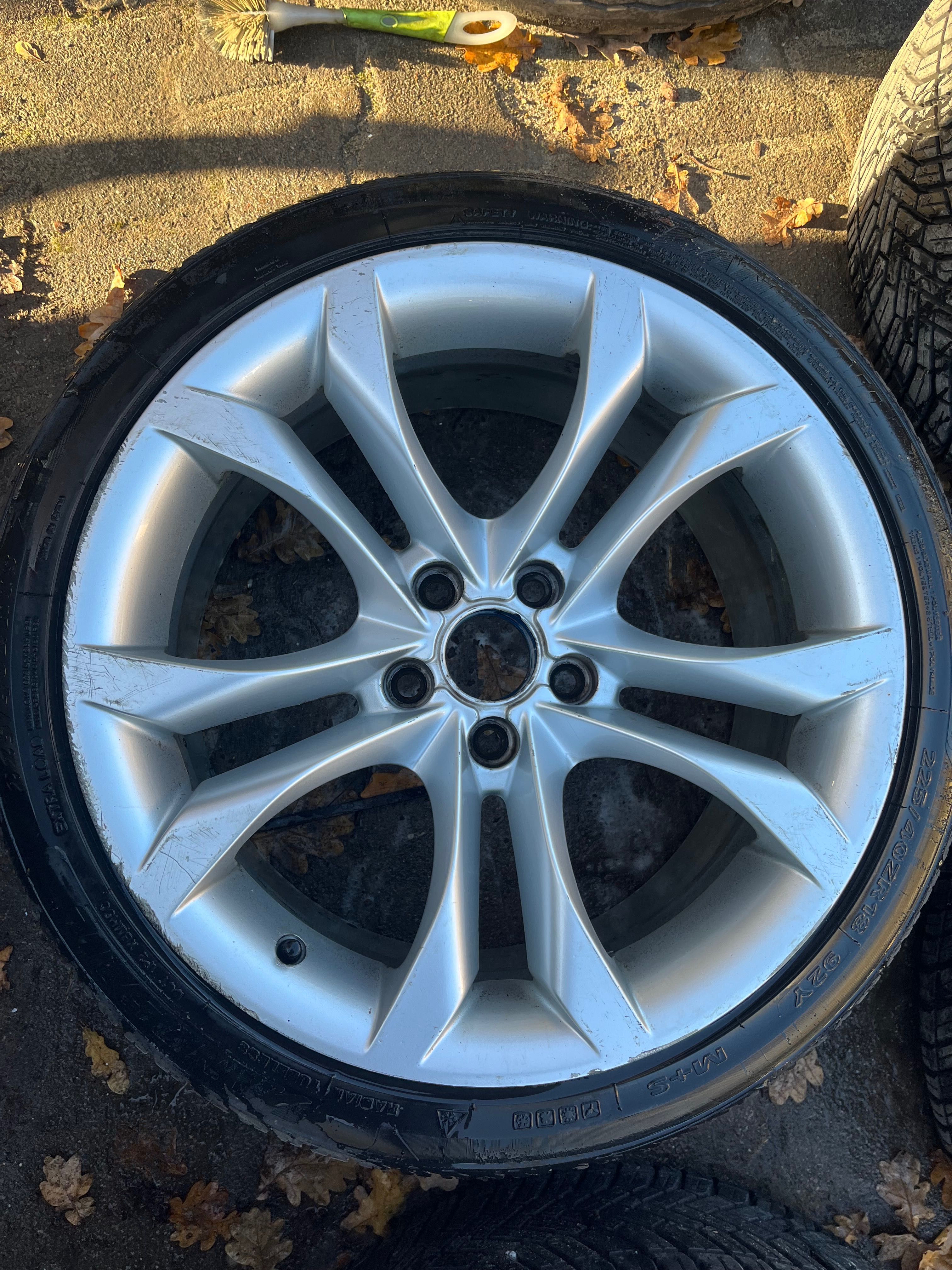 Vendo Jantes 18  Audi pneus 225/40 18 novos, Furação 5x112