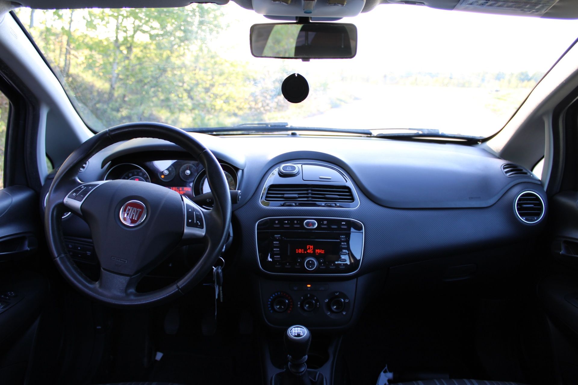 Fiat Punto Evo 1.2 klimatyzacja faktura alufelgi niski przebieg