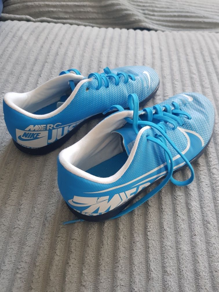 piękne halowki Nike Mercurial
