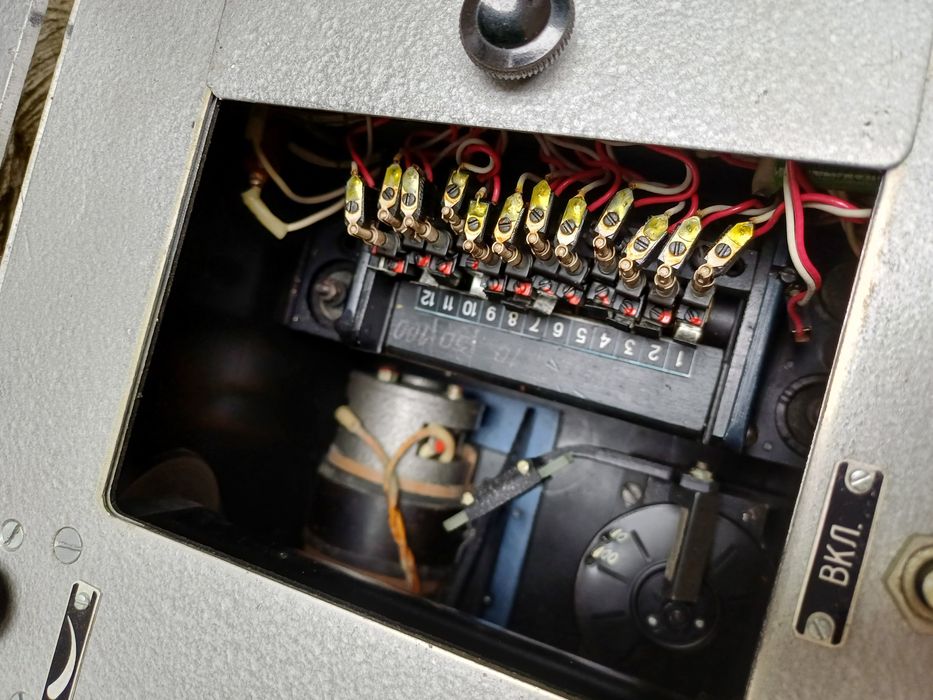 Старинный осциллограф Н700, 1970 год.