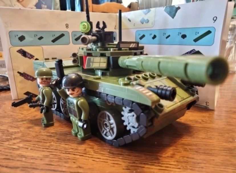 Дитячий конструктор лего танк Т-85 336 деталей