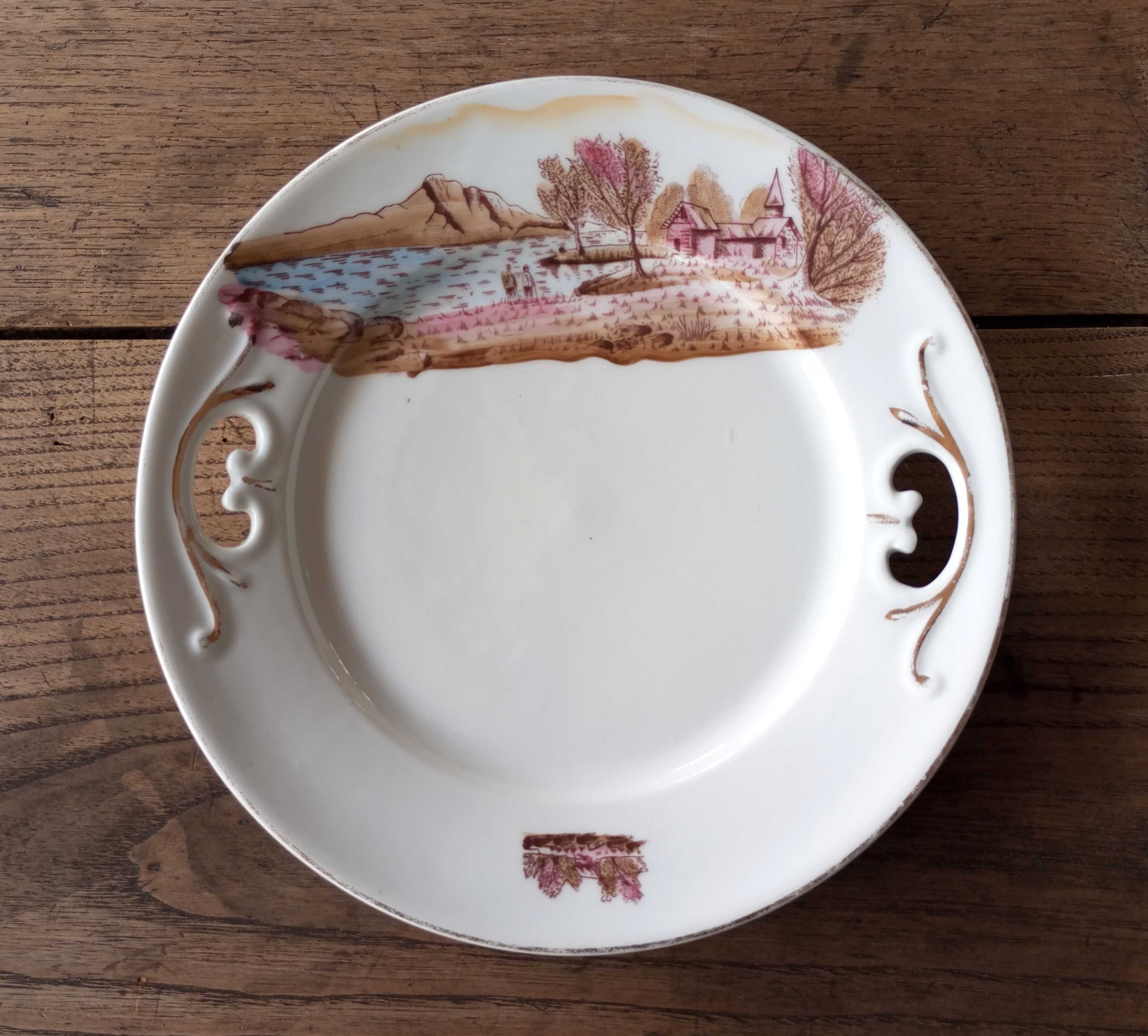 Antigo prato de torradas em porcelana Vista Alegre 1881 a 1921