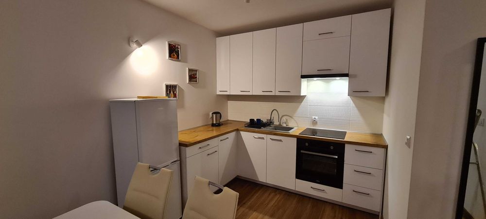ZAREZERWOWANE.. Wynajmę mieszkanie 2 pokojowe 46m2 dostępne od listopa