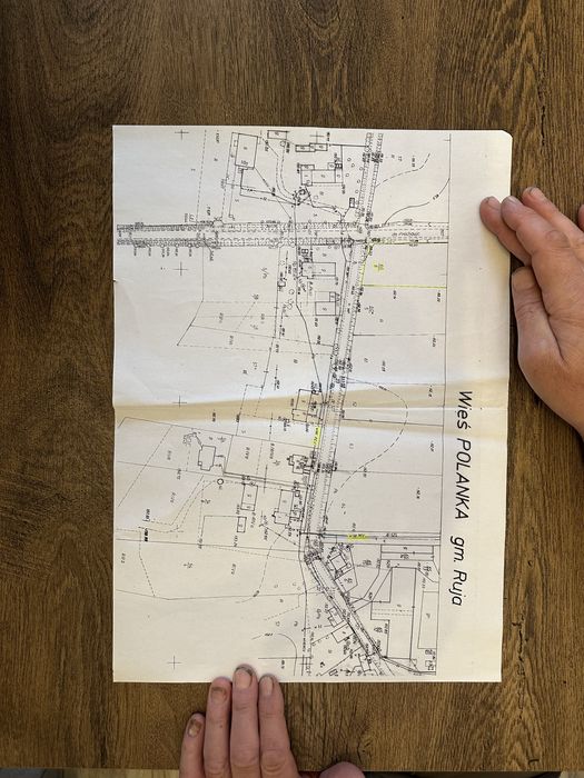 Sprzedam dzialke budowlana o powierzchni 40 ar