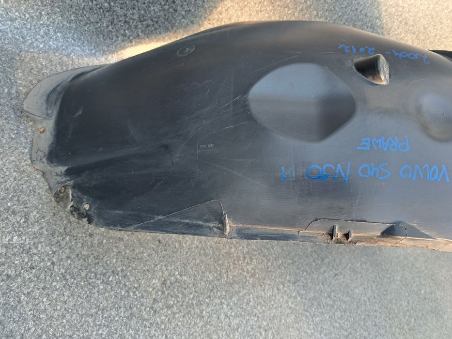 *Volvo S40 V50 04-12 nadkole prawy przód Oryginał Bardzo ładne