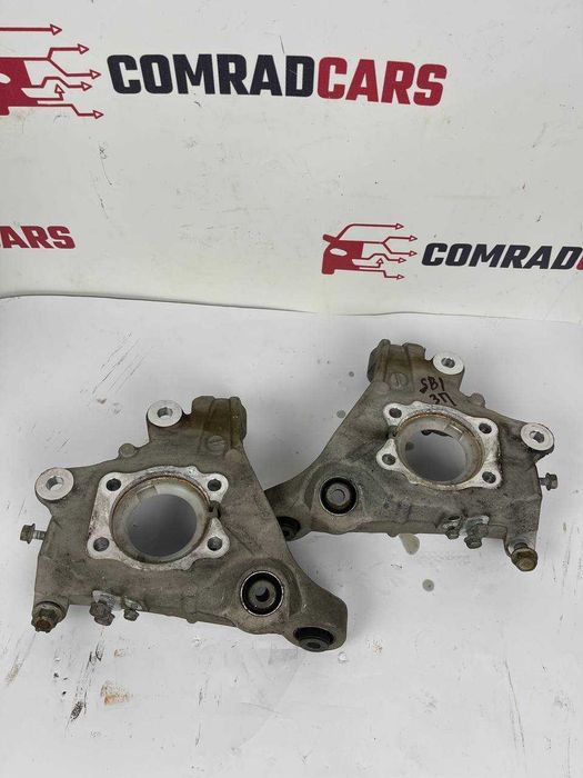 Цапфа кулак задня Nissan Rogue T33