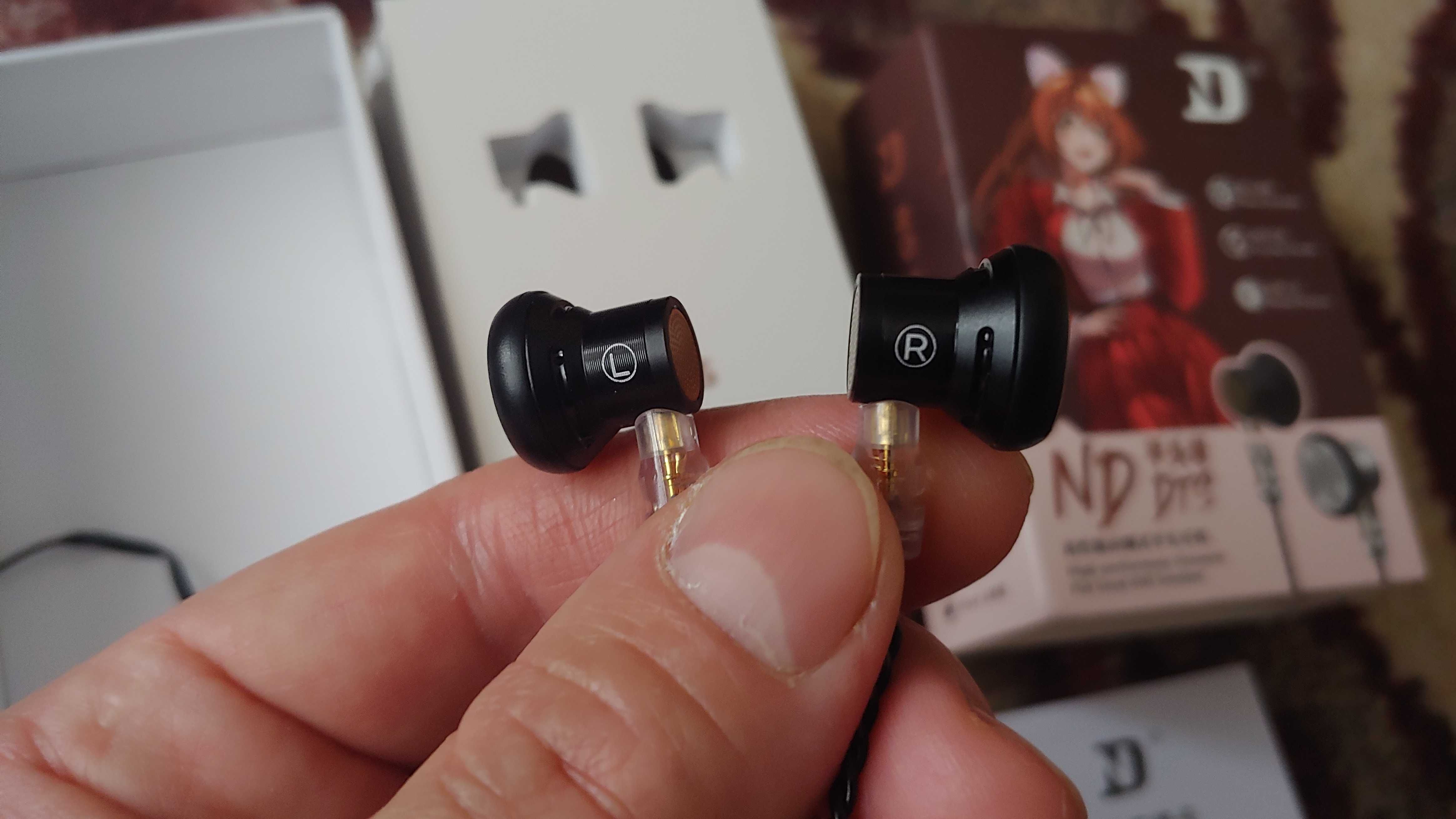 Наушники ND DTS 2pin Hi Fi Съемные Чистый Детальный Звук Микроф Новые