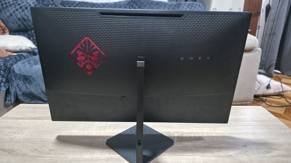 OMEN 25" 144hz gaming + Free Sync 0.5ms