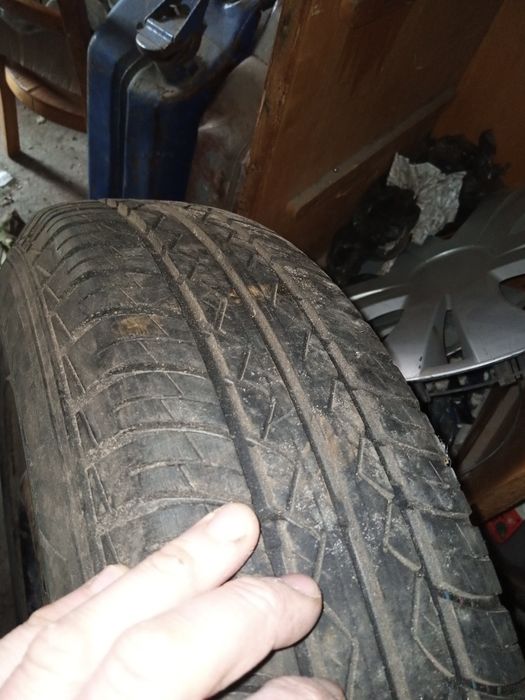 4*100 р14 лежало в багажнике как запаска