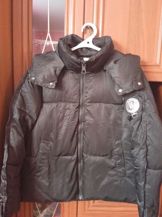 Осіння куртка з капюшоном