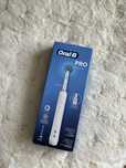Зубна електрощітка Oral-B