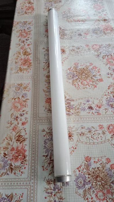 Продам плафон и лампу для  люминисцентного светильника