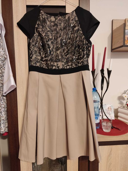 Sukienka plisowany dół