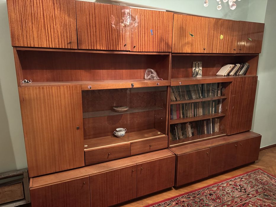 Віддаєм радянську стінку. Самовивіз 23/11/2025