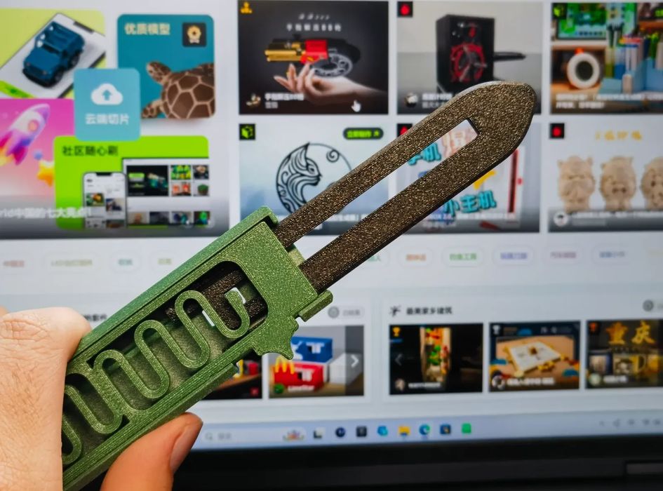 Faca de Mola Melhorada - Para Brincar