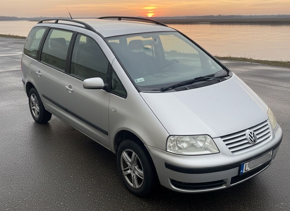 Свіжопригнаний‼️SHARAN 1.9тді не розмитнений в Києві