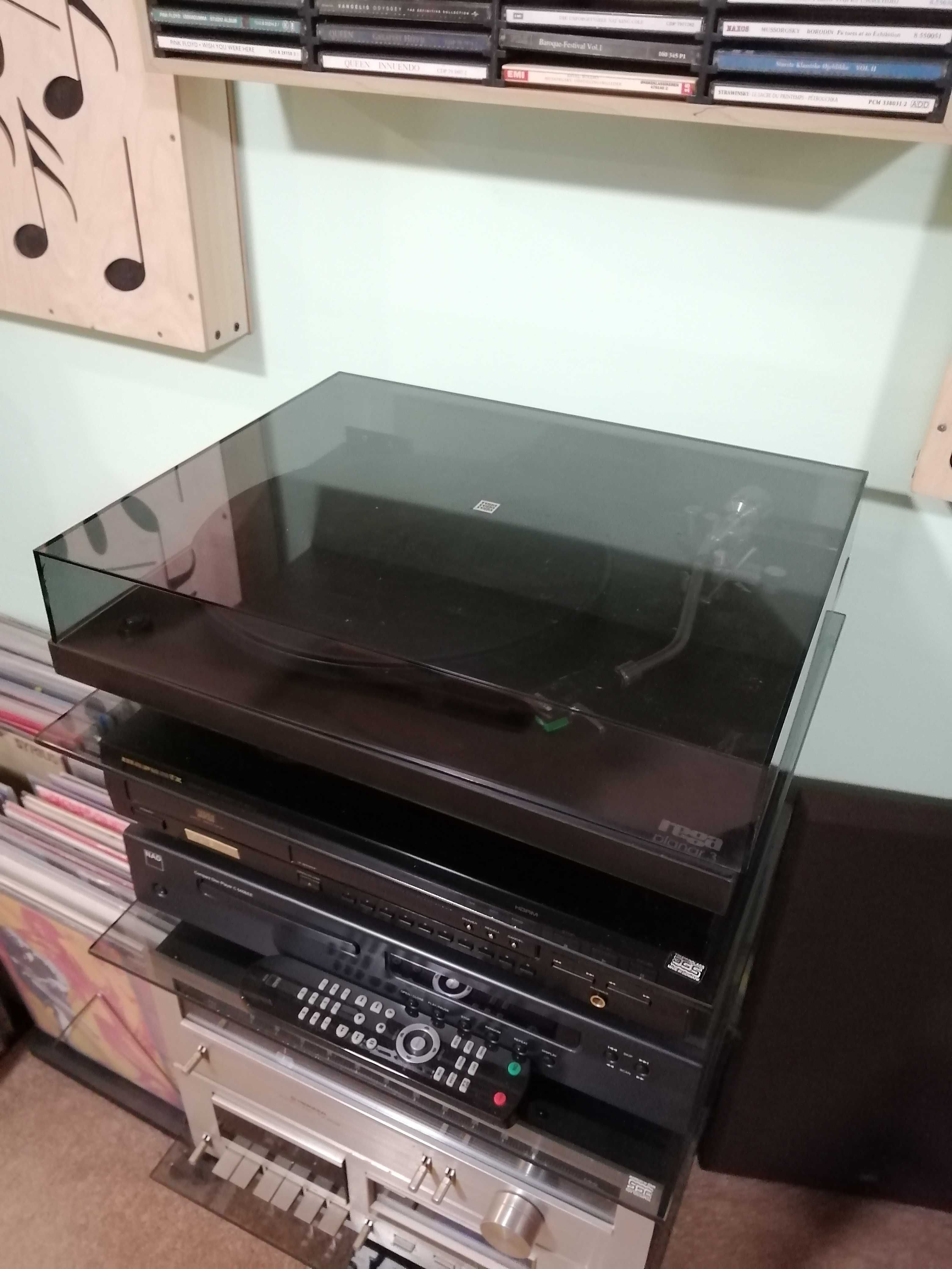 Gramofon Rega Planar 3