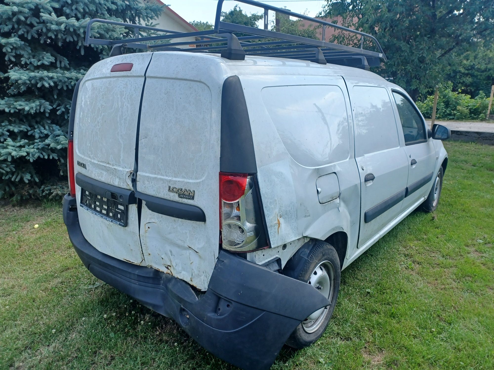 Dacia Logan 1.4 Benzyna maly przebieg