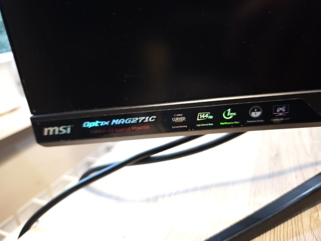 Monitor MSI Optix MAG271C 27 cali 144hz