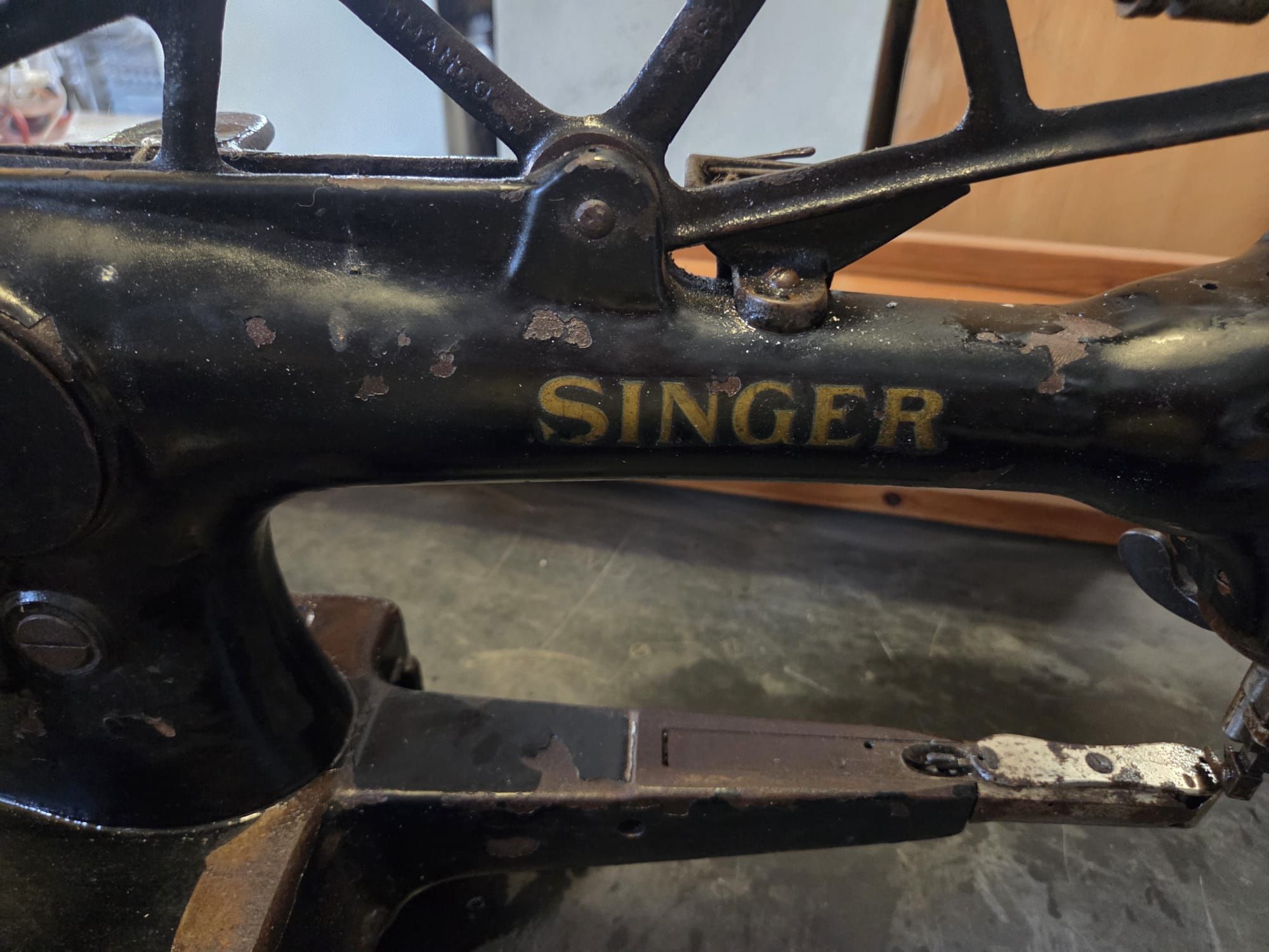 Antiga maquina profissional singer