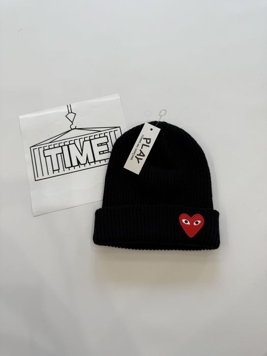 Play Comme des Garcons шапка / плей кдг з сердечком