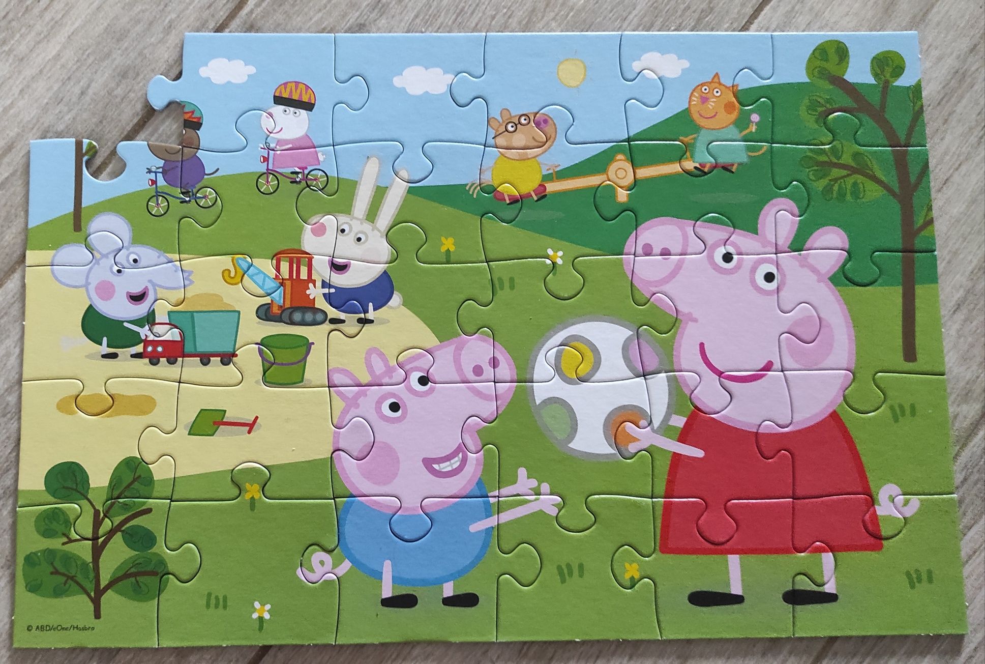 Puzzle i memo z bohaterami bajki Świnka Peppa Trefl