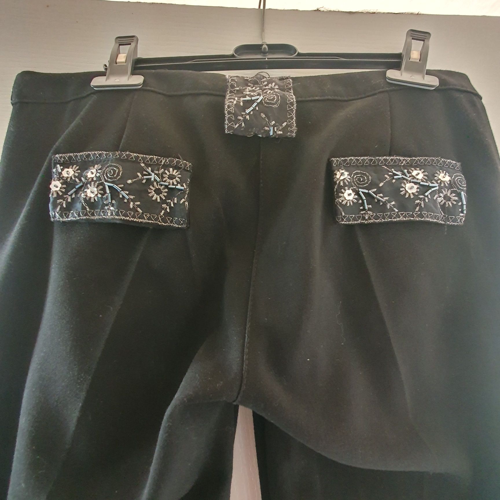 Czarne eleganckie spodnie
